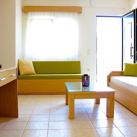 Olive Tree Apartments فوركا الغرفة الصورة