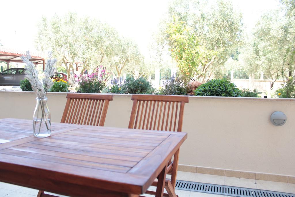 Olive Tree Apartments فوركا الغرفة الصورة