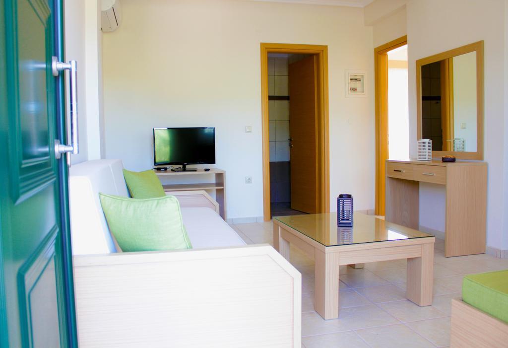 Olive Tree Apartments فوركا الغرفة الصورة