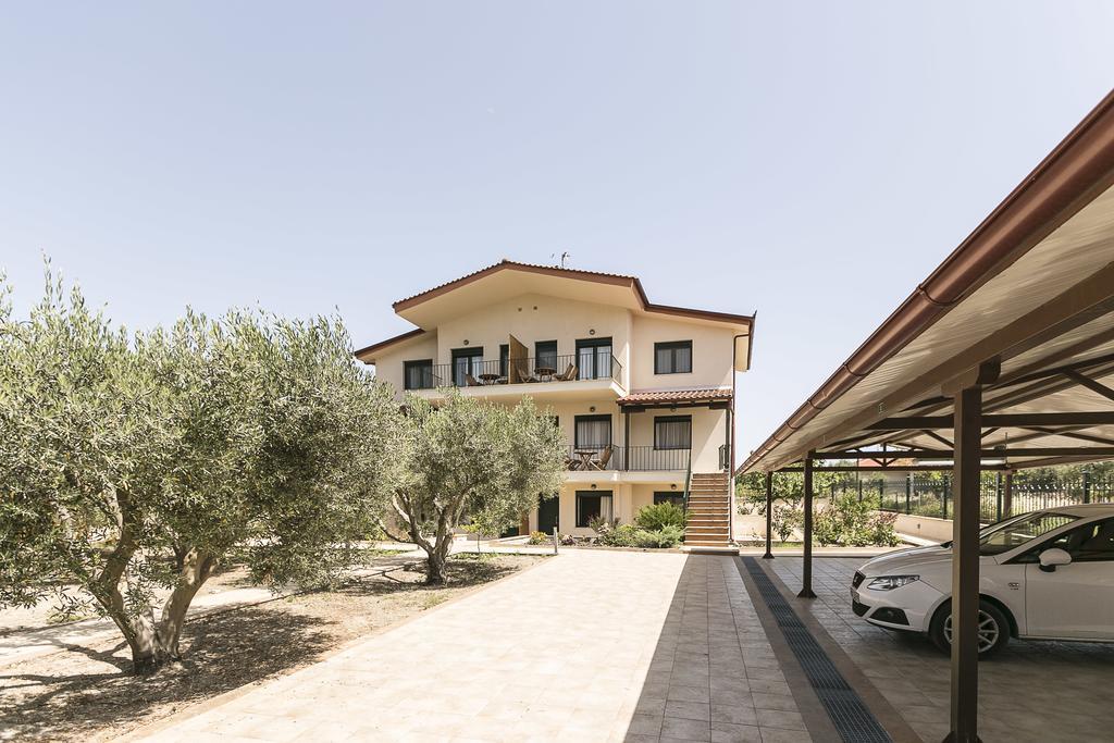 Olive Tree Apartments فوركا المظهر الخارجي الصورة